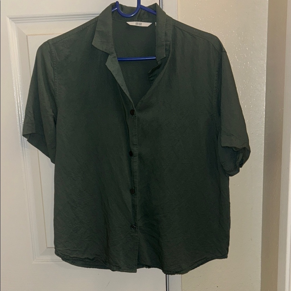 Women’s Uniqlo Green Short Sleeve Linen Shirt